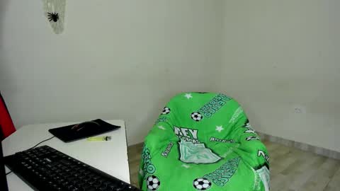 Carlos and Cristian  online show from December 15, 3:00 am