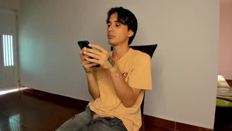 Snapshot of cardrey05 chatting on July 15, 9:09 pm Carlos and Cristian online show from July 15, 9:09 pm