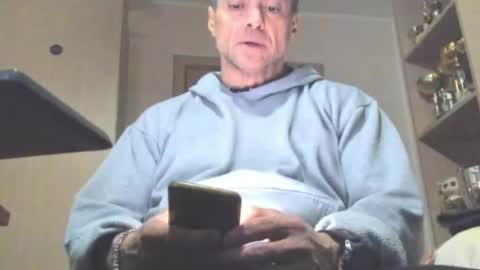 Snapshot of carin_the_body chatting on April 30, 8:15 pm Laz online show from April 30, 8:15 pm