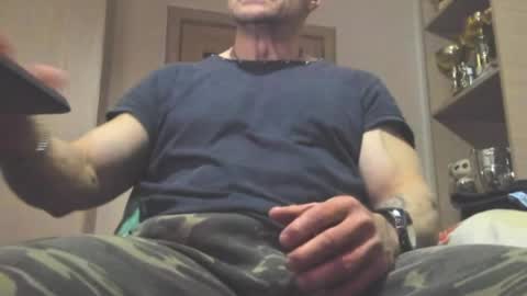 Snapshot of carin_the_body chatting on April 30, 9:19 pm Laz online show from April 30, 9:19 pm