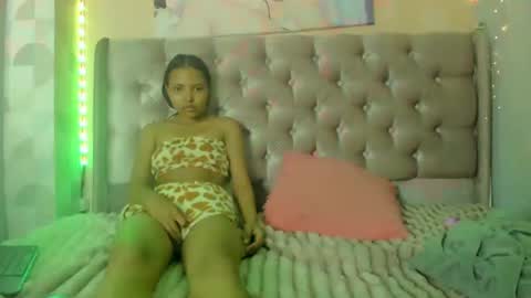 Carla y Camila  online show from June 20, 4:54 pm