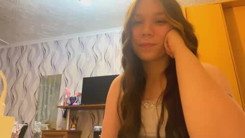 Sally online show from July 4, 4:02 pm