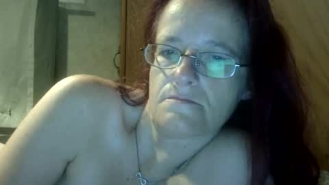 Snapshot of carleeswoman08 chatting on June 24, 11:42 am carleeswoman08 online show from June 24, 11:42 am