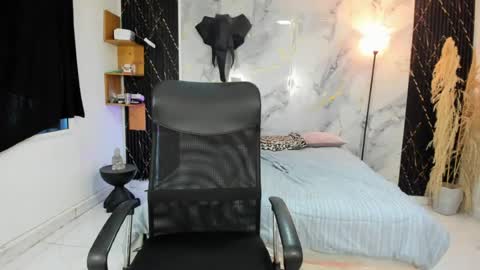 master online show from June 14, 1:24 pm