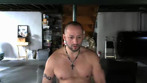 Carl online show from December 8, 6:17 pm