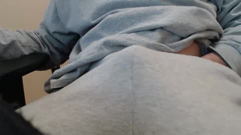 carmel07anthony online show from April 13, 5:02 am