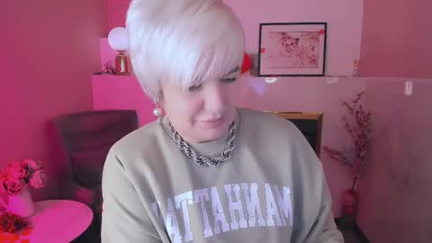 Snapshot of carmensoft chatting on February 20, 8:42 pm Carmen online show from February 20, 8:42 pm