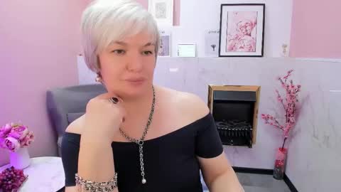 Snapshot of carmensoft chatting on March 8, 2:04 am Carmen online show from March 8, 2:04 am