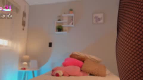 caro_sanchezz online show from February 7, 12:42 pm