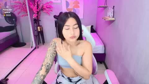 CAROLINA.  online show from May 6, 12:43 pm