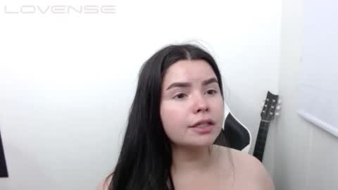 Snapshot of carolina_lee12 chatting on November 2, 2:25 am carolina online show from November 2, 2:25 am