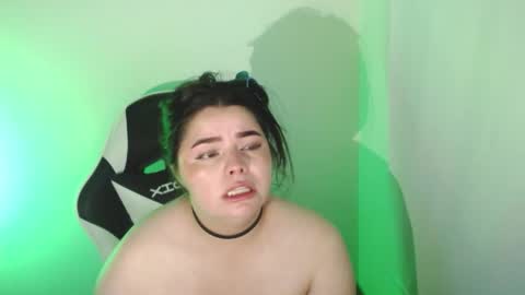 Snapshot of carolina_lee12 chatting on March 30, 3:40 am carolina online show from March 30, 3:40 am