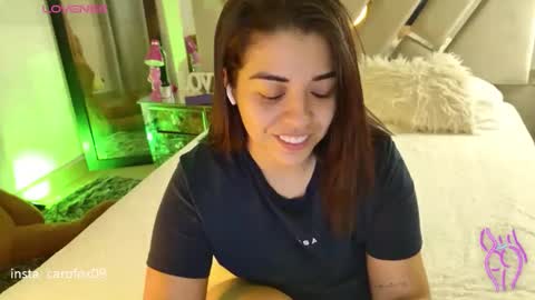 caroline online show from April 1, 5:19 am