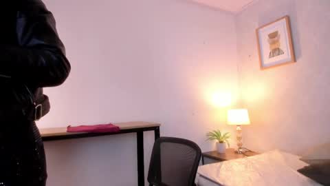  Caroline  online show from March 24, 11:37 am