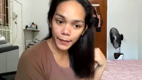 caroline_east online show from March 3, 7:36 am