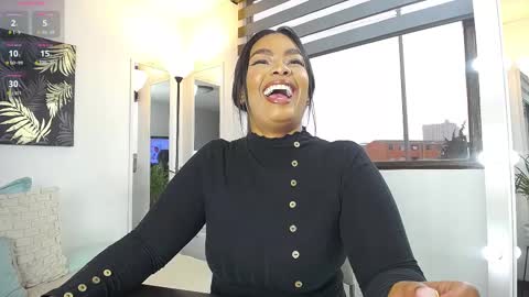 C A R O L I N E online show from February 12, 12:33 pm