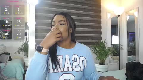 C A R O L I N E online show from February 25, 12:45 pm