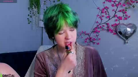 CarolineRichter online show from March 8, 2:37 am