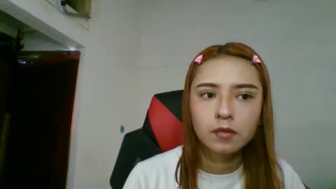 carolinnapinkman online show from May 7, 8:36 pm