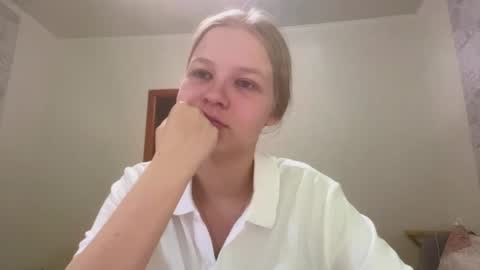 carolynesturino online show from July 8, 8:08 am