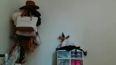 caroo0615 online show from March 30, 6:31 pm