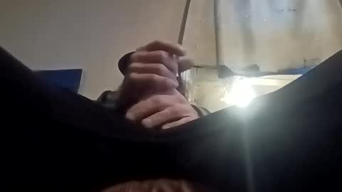 Snapshot of caryb chatting on December 16, 5:51 pm caryb online show from December 16, 5:51 pm