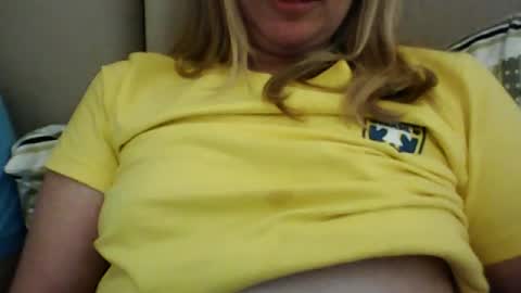 casaliniciantee online show from June 20, 1:52 am