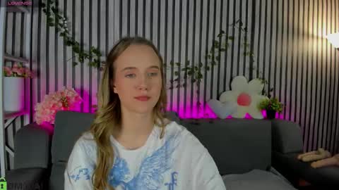 Casey sweeet online show from March 3, 12:00 pm