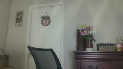 Snapshot of caseygirl6879 chatting on March 4, 4:57 pm Casey Lakes online show from March 4, 4:57 pm