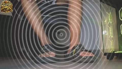 cash_master777 online show from April 18, 3:05 pm