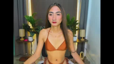 cassandrafoxxx online show from June 18, 5:50 pm