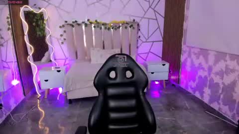 Snapshot of casse_tay chatting on June 27, 3:22 am casse_tay online show from June 27, 3:22 am
