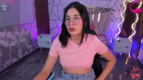 Snapshot of casse_tay chatting on July 27, 3:24 am casse_tay online show from July 27, 3:24 am