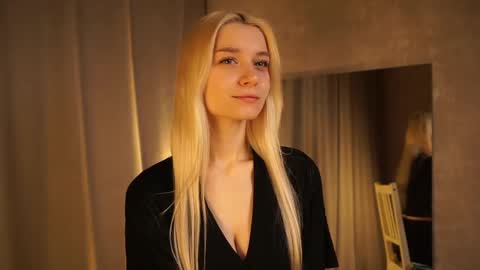 Cassie online show from February 15, 3:50 pm