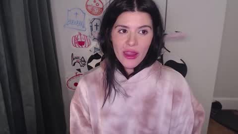 cassiealvarez online show from October 13, 4:23 am