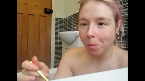 Cassie online show from February 19, 9:05 am