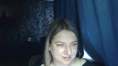 Snapshot of casual__vibes chatting on May 12, 11:07 am casual__vibes online show from May 12, 11:07 am