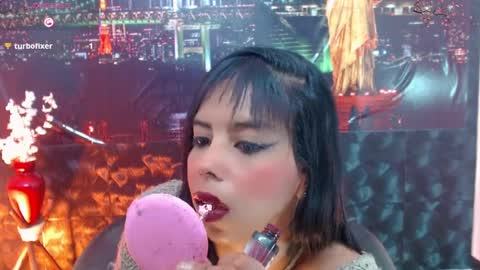 Queen Catalella online show from April 10, 5:01 am