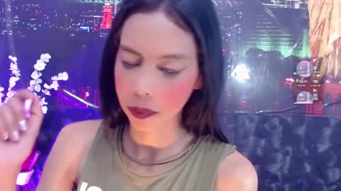 Queen Catalella online show from June 5, 3:35 am