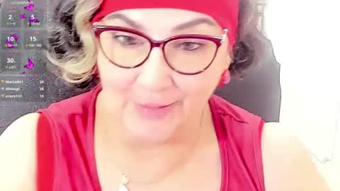 Snapshot of cataleya_mom_ chatting on June 7, 7:28 pm cataleya online show from June 7, 7:28 pm