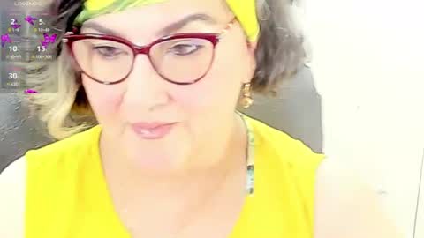 Snapshot of cataleya_mom_ chatting on June 12, 2:54 am cataleya online show from June 12, 2:54 am