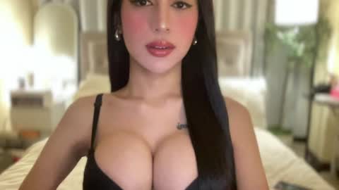 Snapshot of cathalina_goddess chatting on June 13, 10:02 am cathalina harake online show from June 13, 10:02 am