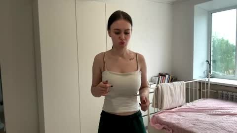 Snapshot of catharinelaumea chatting on May 22, 3:17 pm Lolly online show from May 22, 3:17 pm