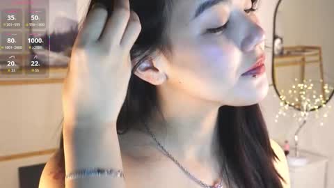 Lee online show from December 15, 4:11 pm