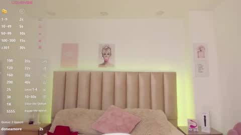 Snapshot of catvalentinee_ chatting on March 9, 11:03 am catvalentinee_ online show from March 9, 11:03 am