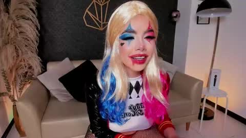 Snapshot of catvalentinee_ chatting on October 30, 8:38 am catvalentinee_ online show from October 30, 8:38 am