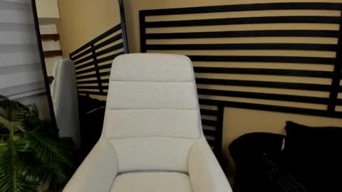 Caty  online show from March 6, 10:28 pm