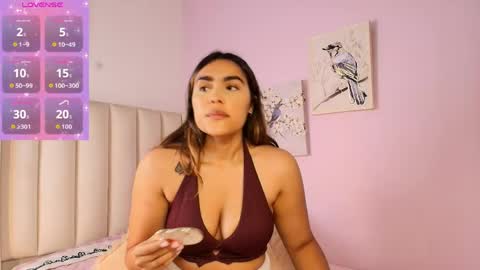 Cay online show from April 22, 5:03 pm