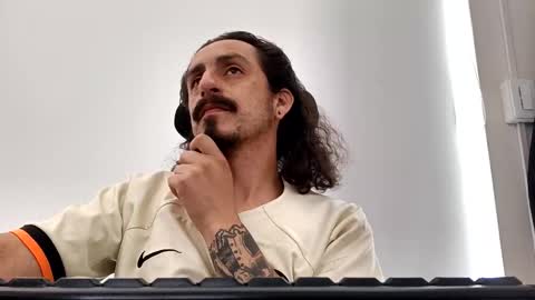 cayu_frensh94 online show from December 21, 2:46 pm