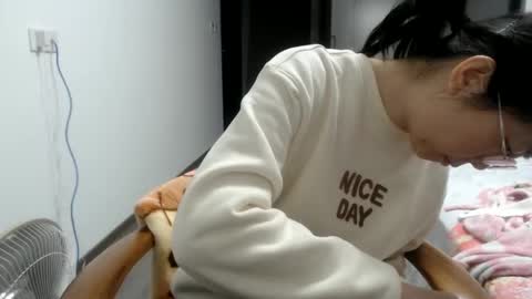 Snapshot of cbz112233 chatting on December 24, 5:13 pm ANNYANNY online show from December 24, 5:13 pm